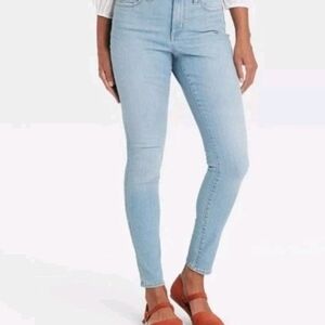 Women's Light Blue Jeans